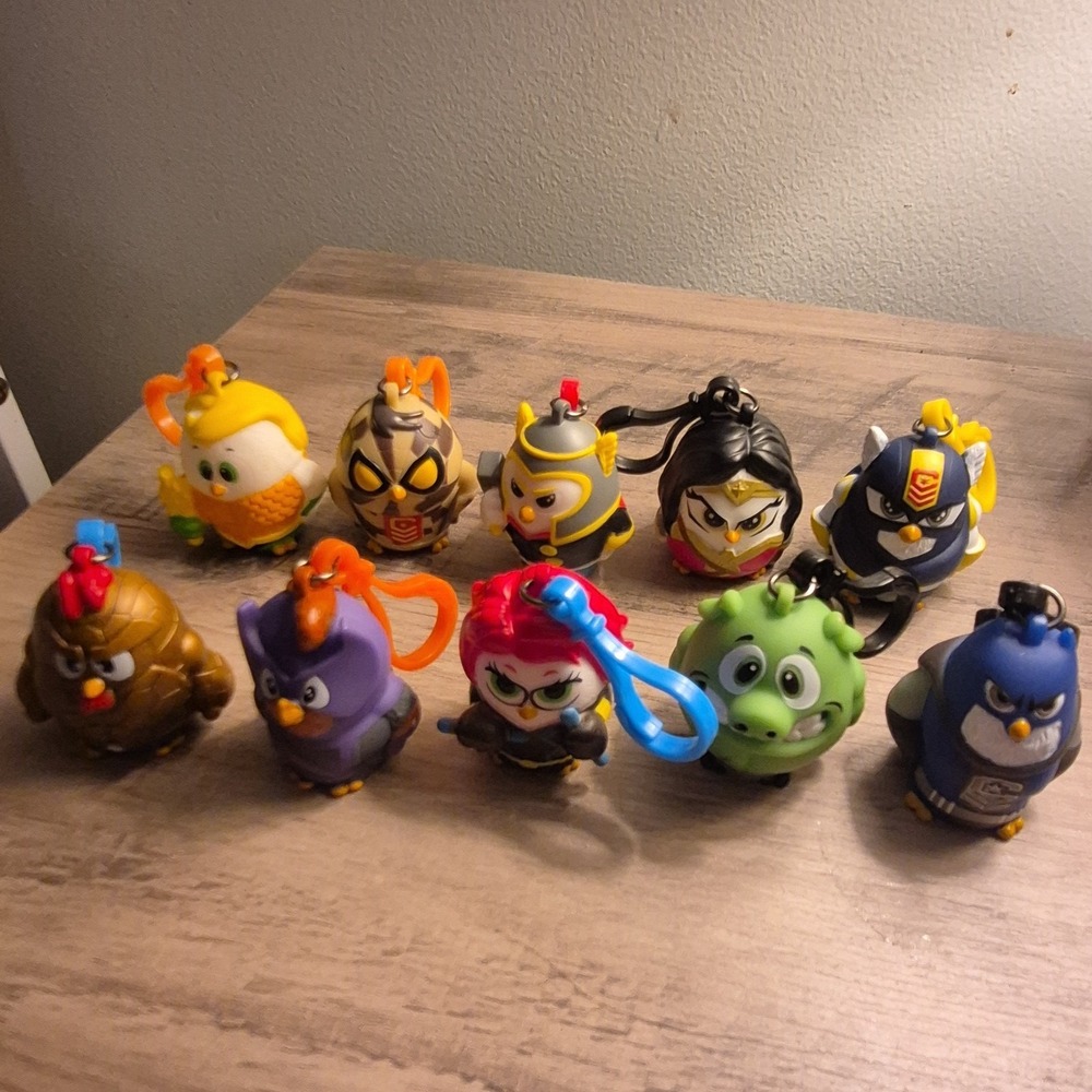 Coop Squad Keychain Backpack Collectible Lot of 10 DC/MARVEL Figures